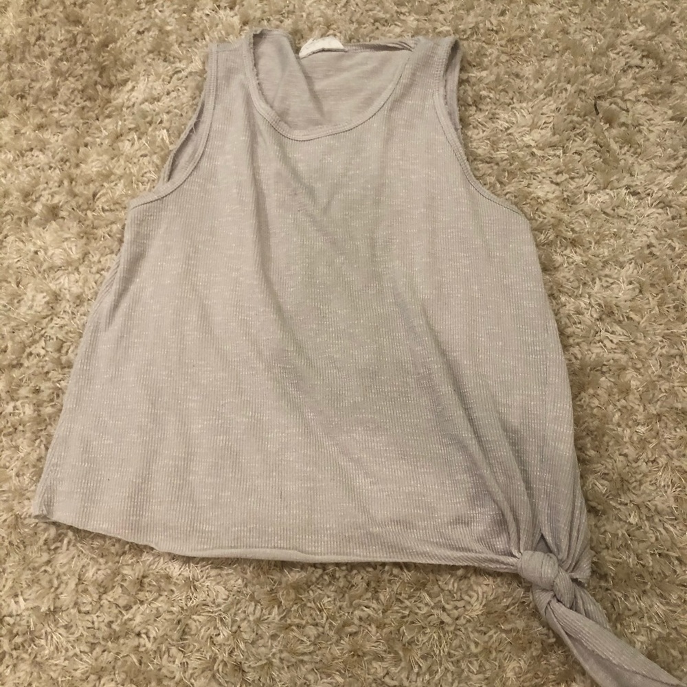 Light grey Sadie&Sage top with tie